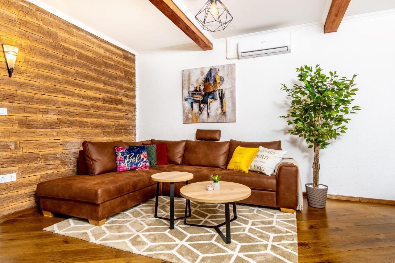 Апартаменты Zollus House Tvrda Осиек Экстерьер фото
