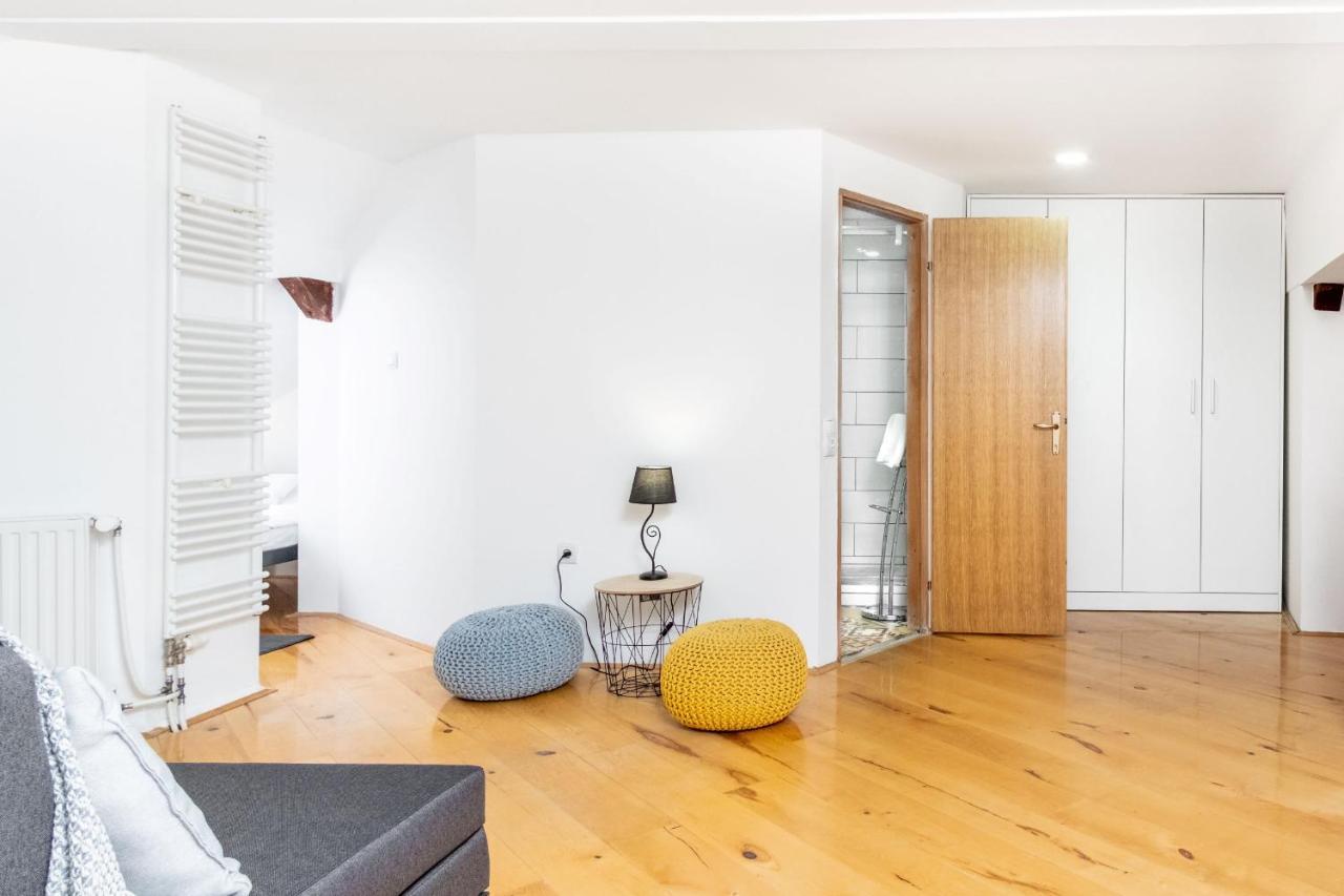 Апартаменты Zollus House Tvrda Осиек Экстерьер фото